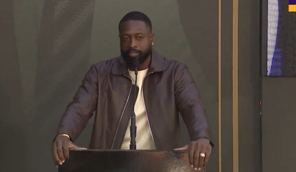 世界杯手机观看app下载-韦德:帕特·莱利彻底改变了我的人生 你的传奇是永恒的!