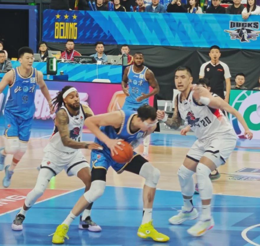 世界杯直播官网入口-目送压哨绝杀！周琦暴怒！这样咋打NBA啊...