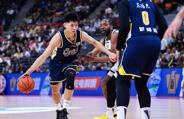 世界杯赛事直播地址-广东惨败暴露致命短板！8名国内球员仅18分，杜锋冲冠梦彻底破碎